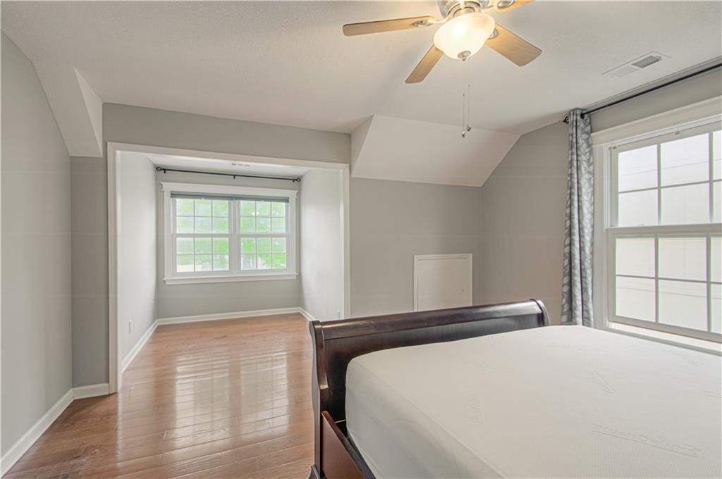 8506 Lakeview Avenue — photo 24