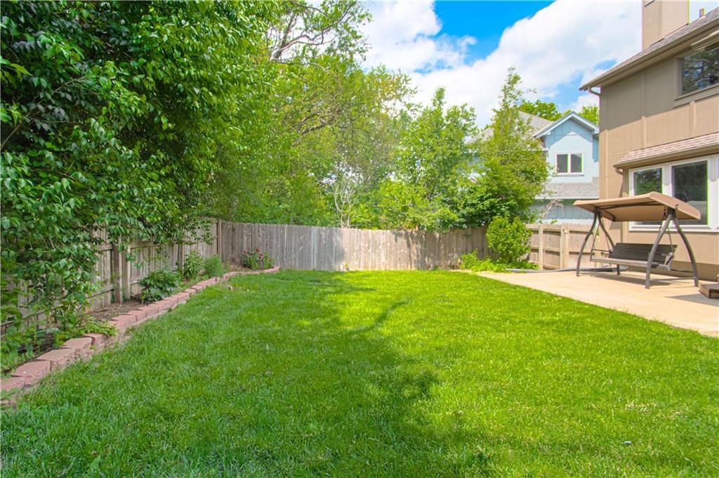 8506 Lakeview Avenue — photo 26
