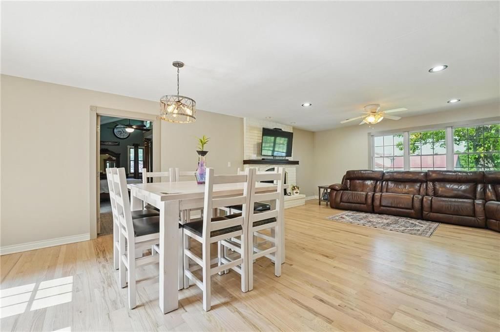 Photo 11 of 53 - 19806 NE 172nd Street
