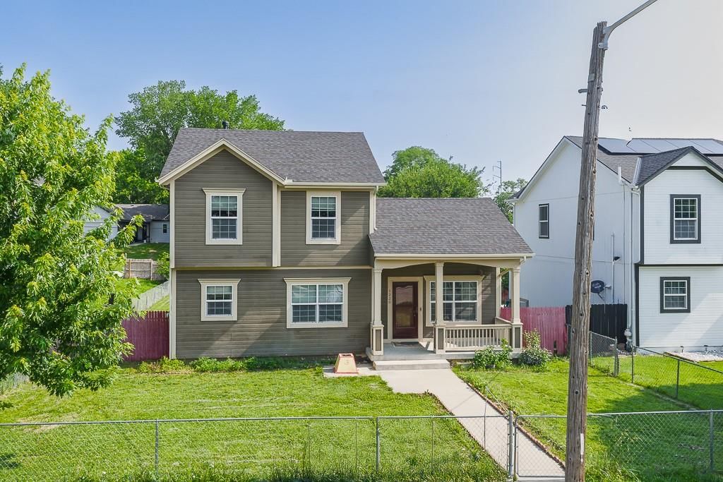 1220 Barnett Avenue — photo 1