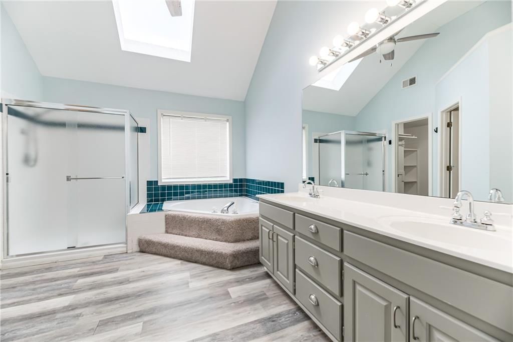 Photo 32 of 60 - 4901 NW 87th Street