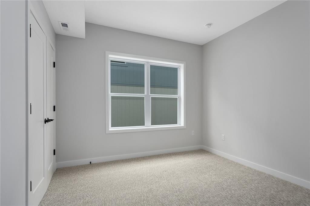 4527 Forest Avenue — photo 17