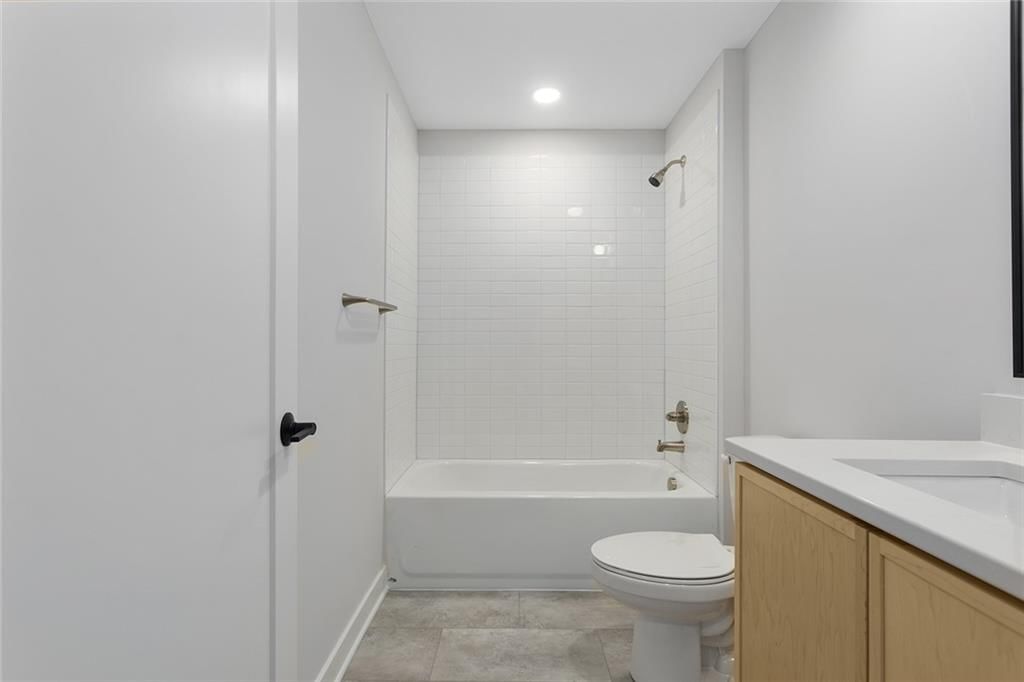 4527 Forest Avenue — photo 19