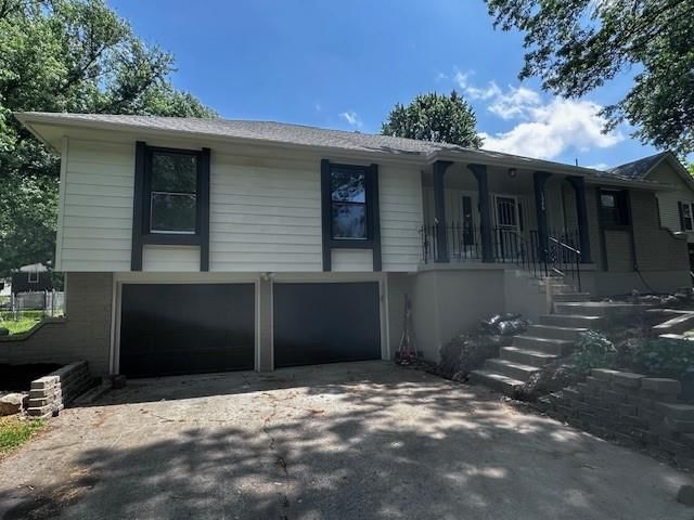 1320 SW 21st Street — photo 1