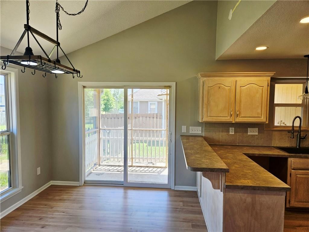 1309 Thomas Drive — photo 4