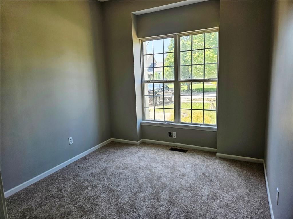 1309 Thomas Drive — photo 8