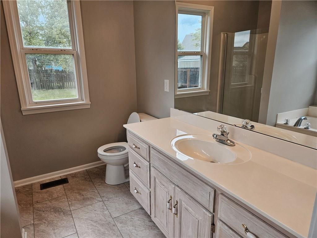 1309 Thomas Drive — photo 15