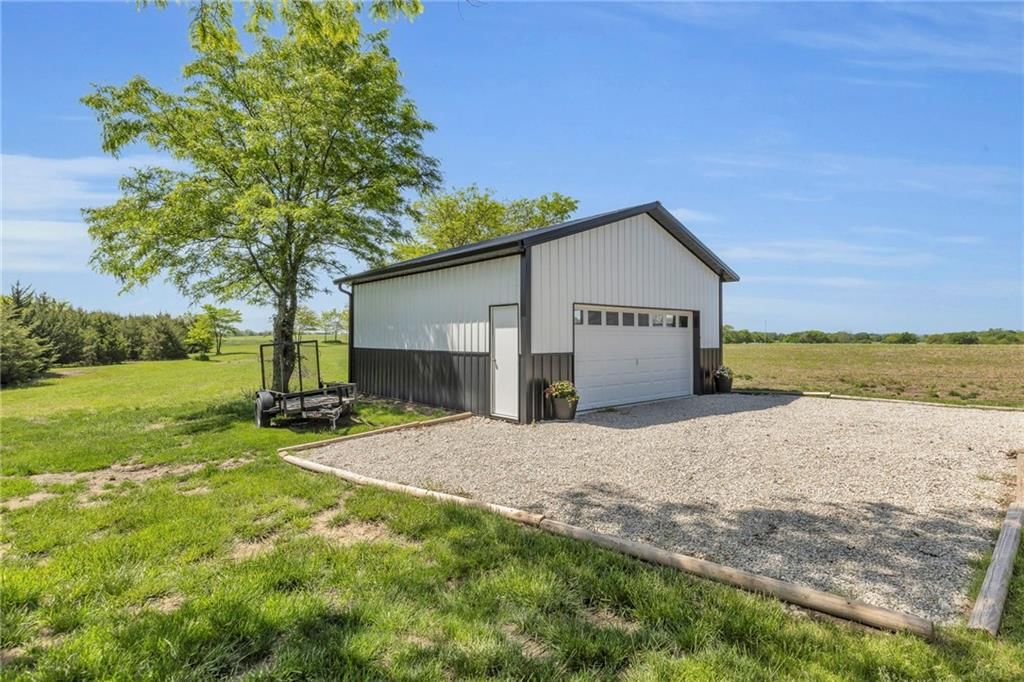 36987 Somerset Road — photo 42