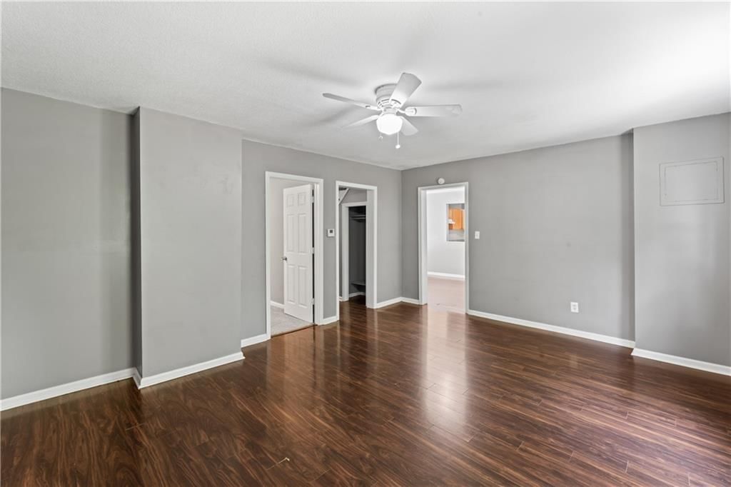 1700 Lawrence Avenue — photo 3
