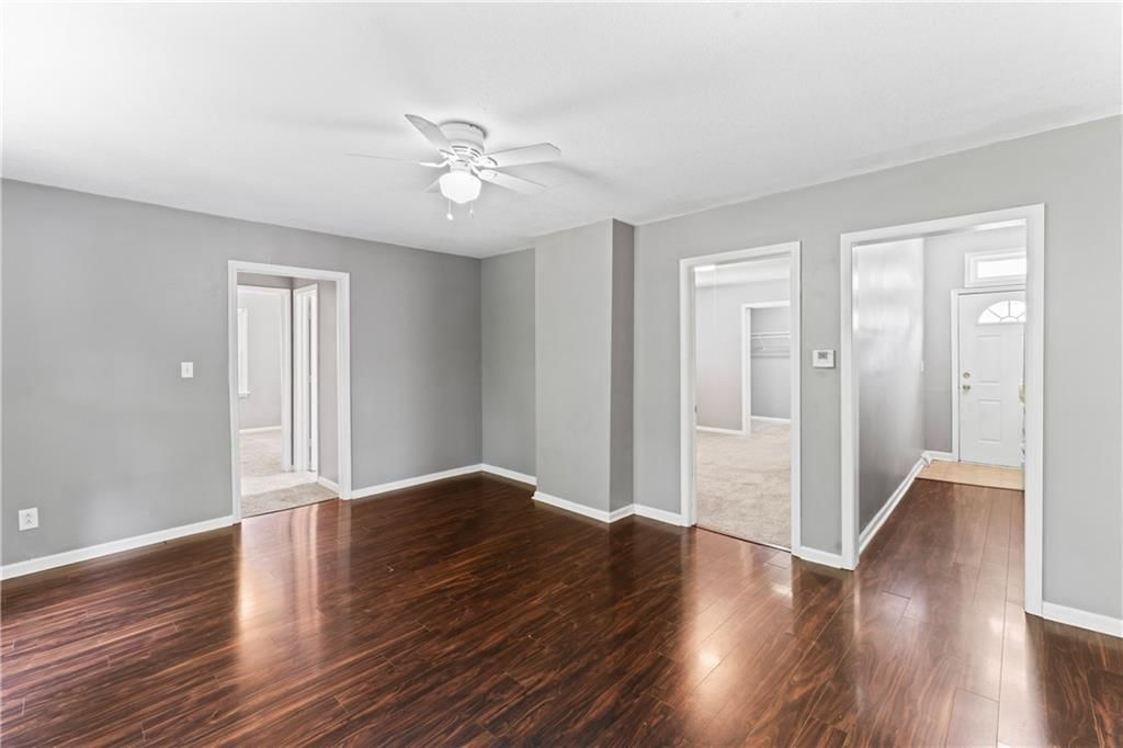 1700 Lawrence Avenue — photo 4