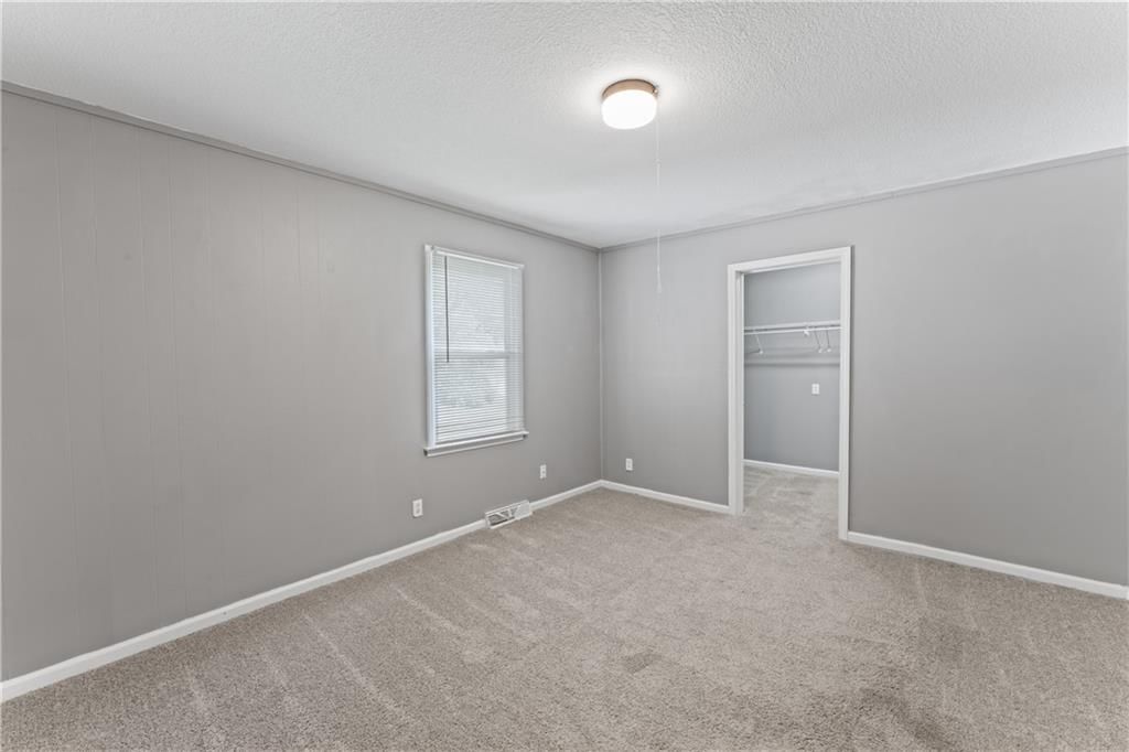 1700 Lawrence Avenue — photo 12