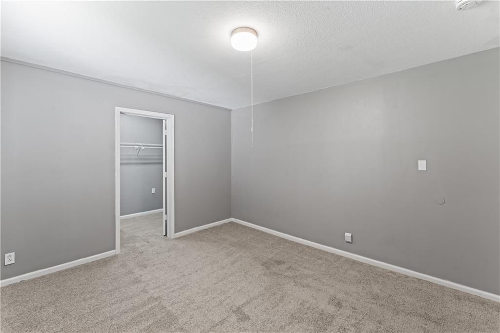 1700 Lawrence Avenue — photo 13