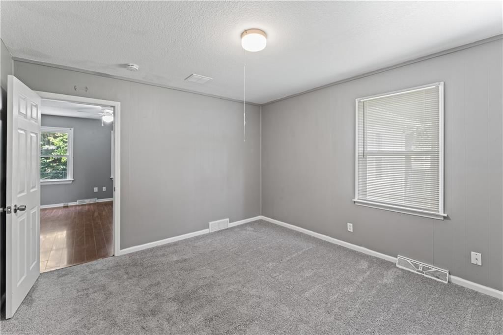 1700 Lawrence Avenue — photo 14