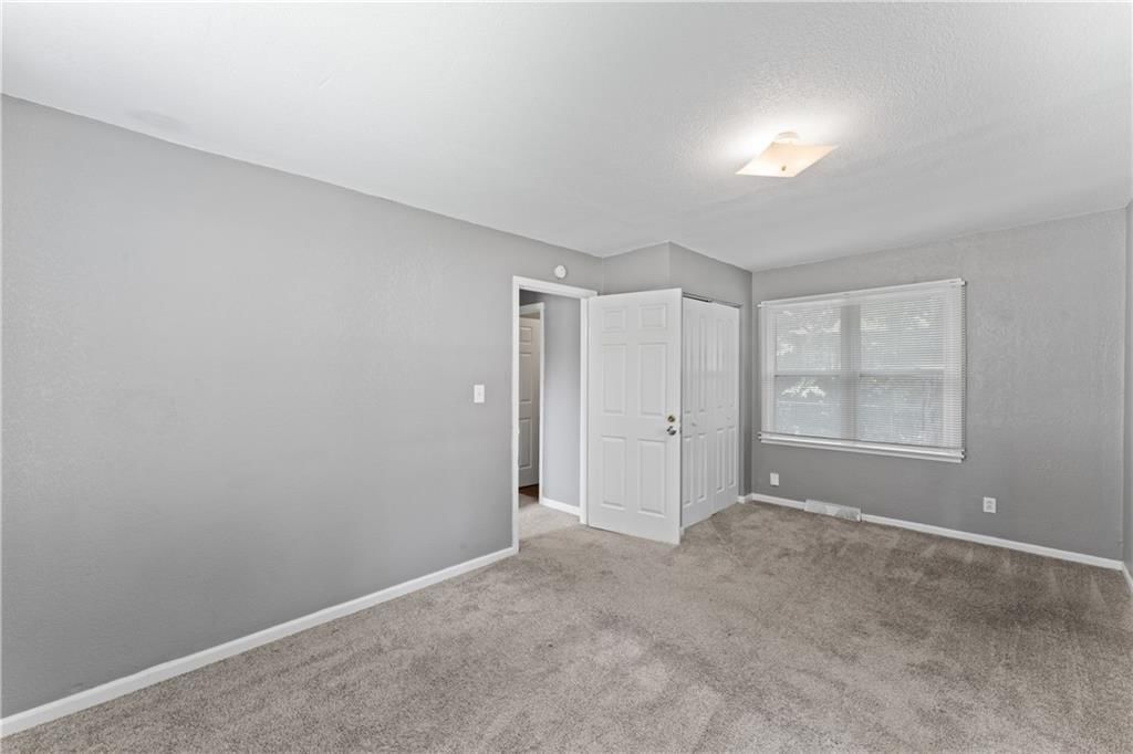 1700 Lawrence Avenue — photo 18