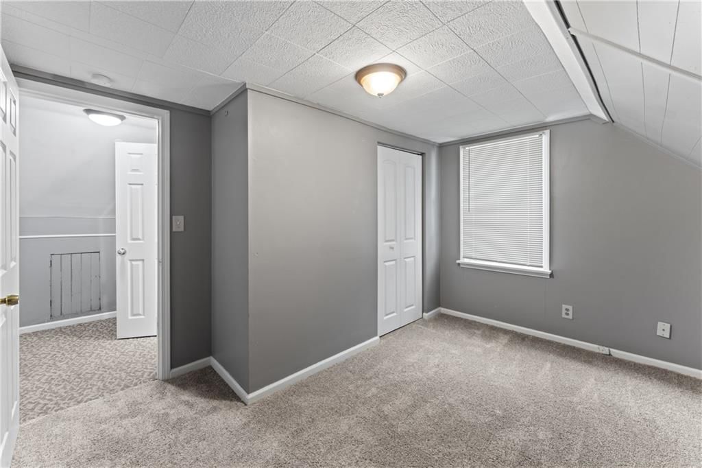 1700 Lawrence Avenue — photo 23