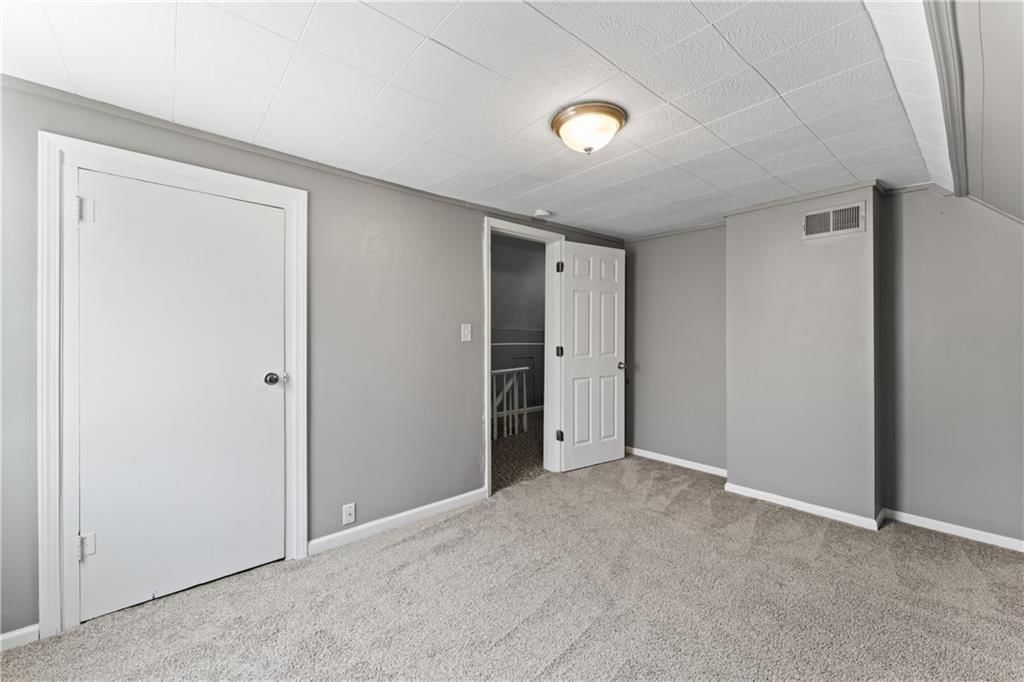 1700 Lawrence Avenue — photo 28