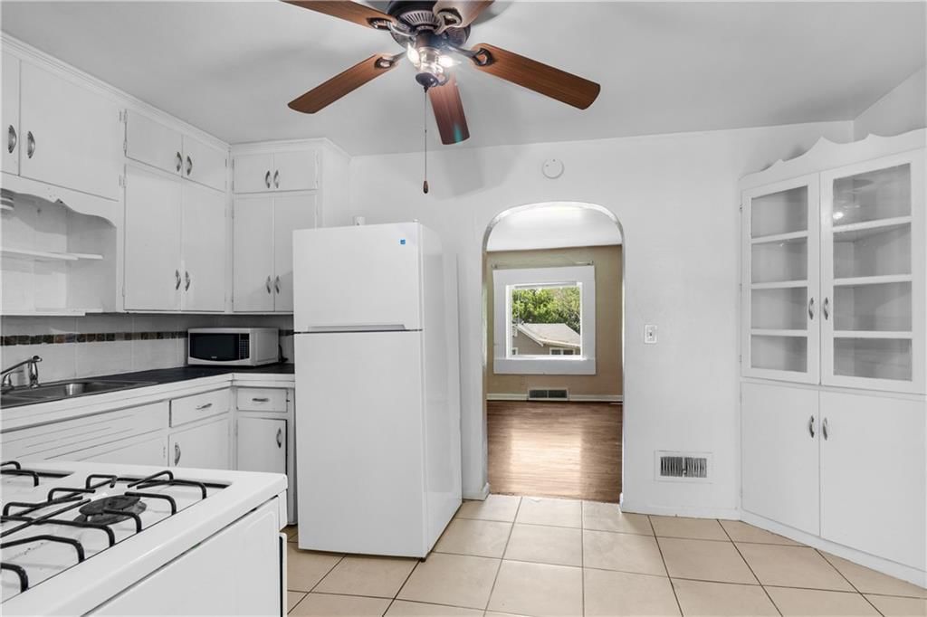 2926 Stewart Avenue — photo 14