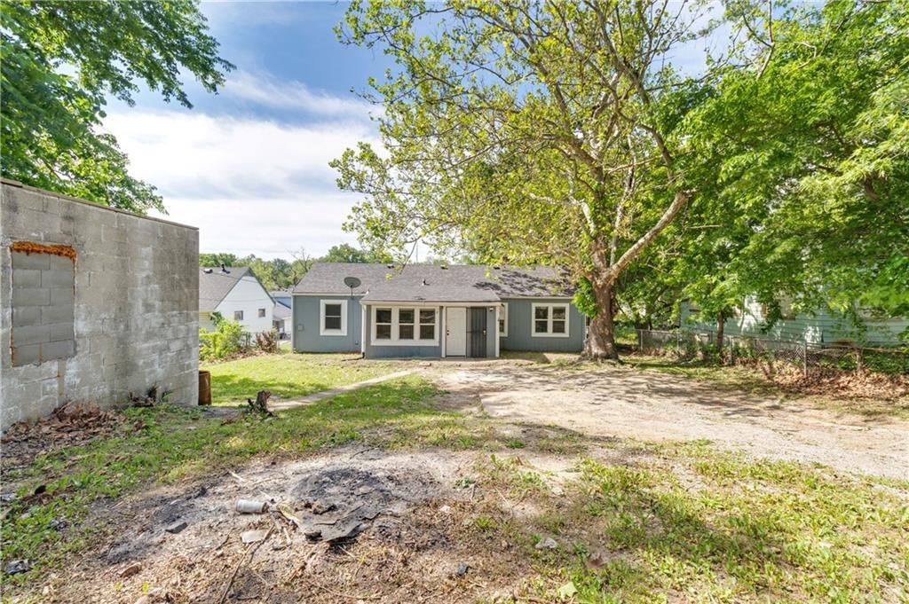 2926 Stewart Avenue — photo 18
