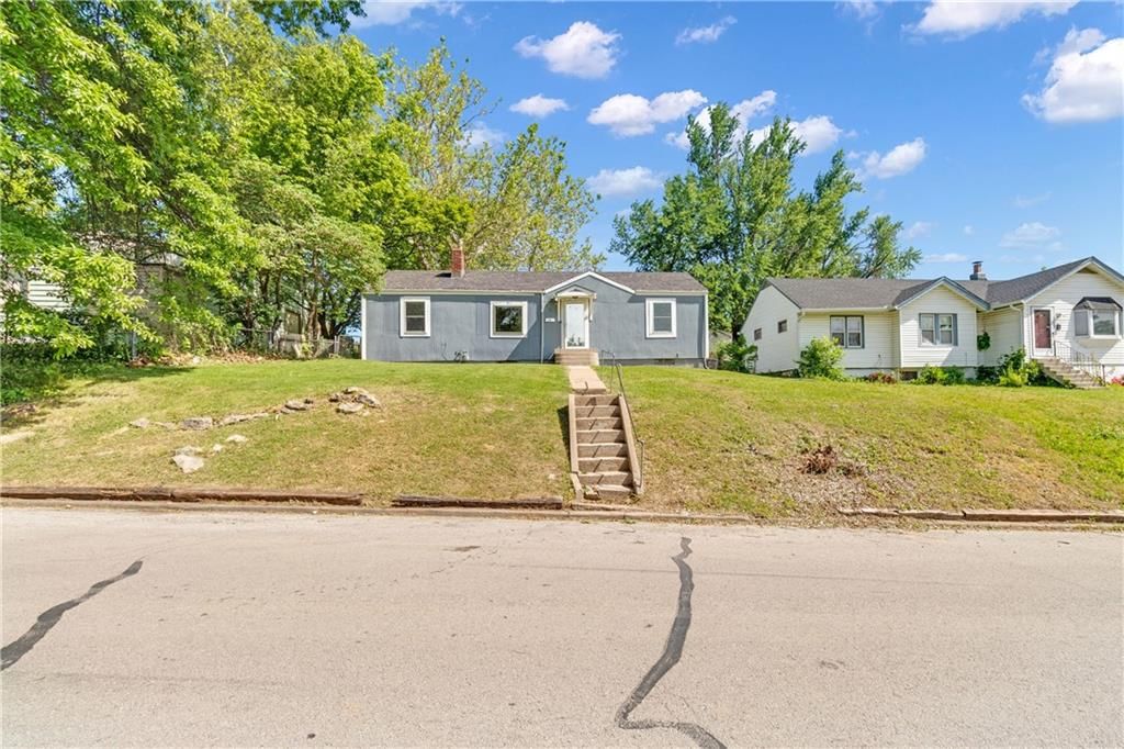 2926 Stewart Avenue — photo 21