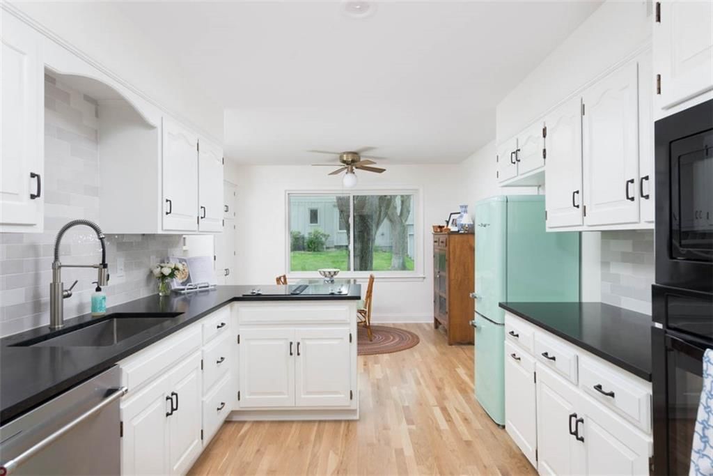 4311 W 112th Terrace — photo 18