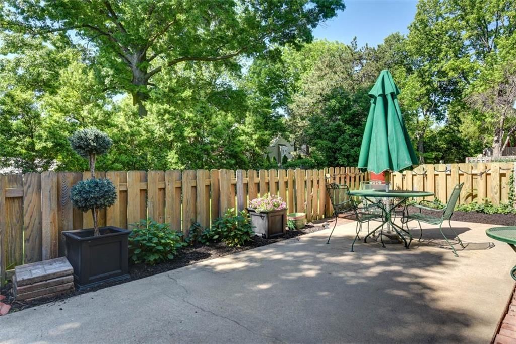 4311 W 112th Terrace — photo 52