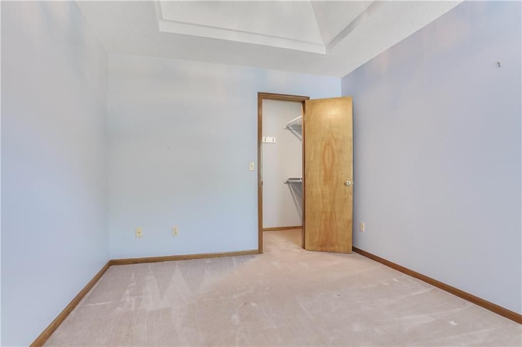 Photo 19 of 27 - 6503 NW Sioux Court
