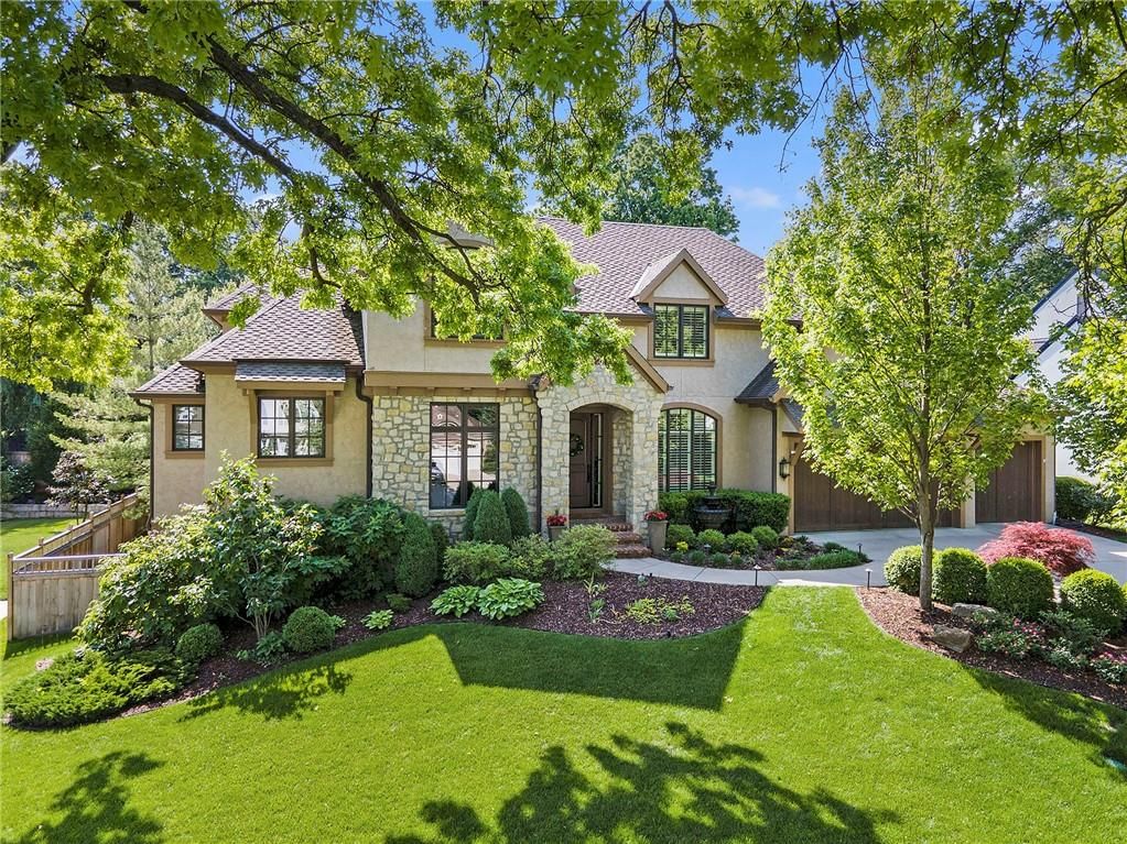 5815 Howe Drive — photo 1