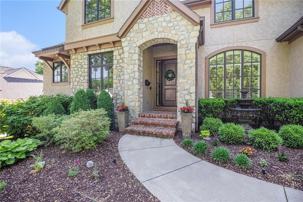 5815 Howe Drive — photo 4
