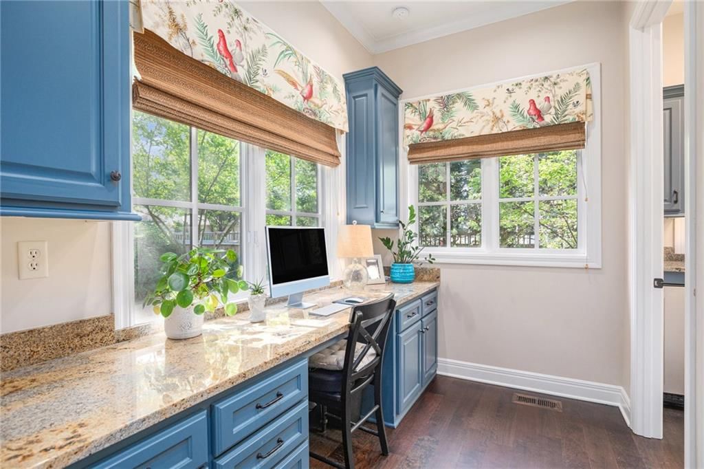 5815 Howe Drive — photo 17