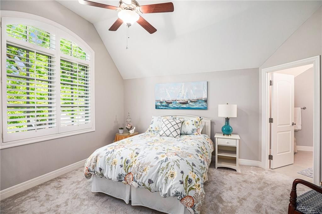 5815 Howe Drive — photo 31