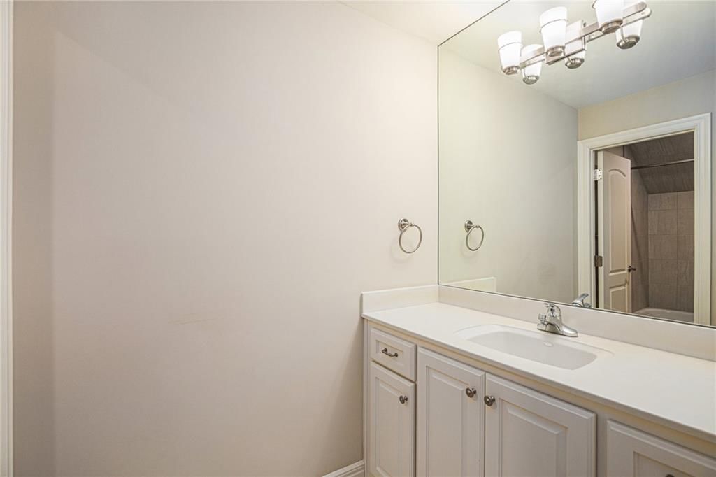 5815 Howe Drive — photo 34