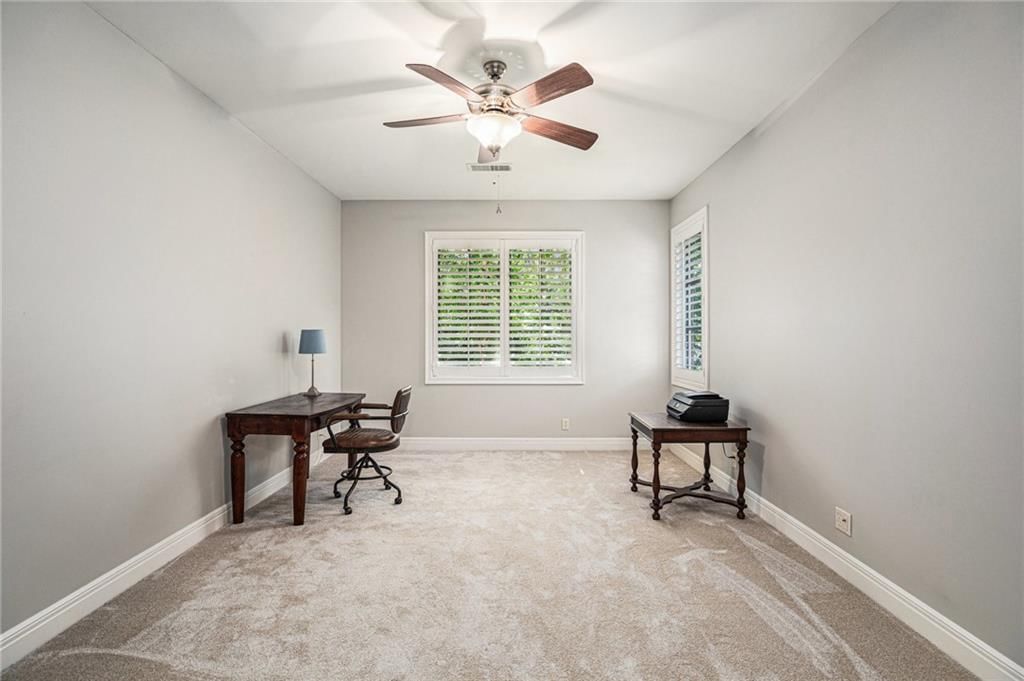 5815 Howe Drive — photo 35