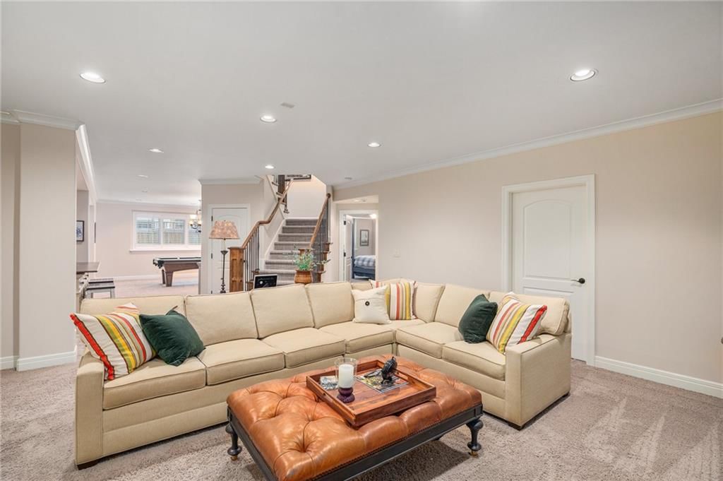 5815 Howe Drive — photo 41