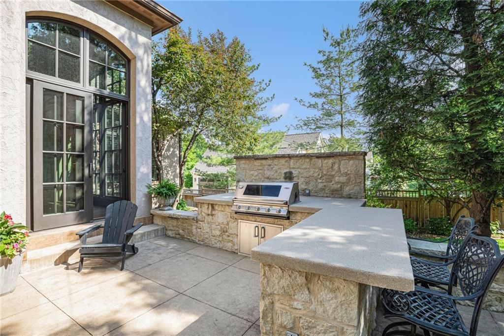 5815 Howe Drive — photo 45