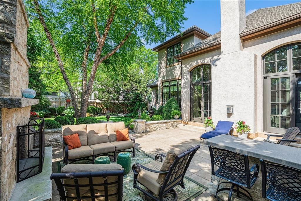 5815 Howe Drive — photo 47
