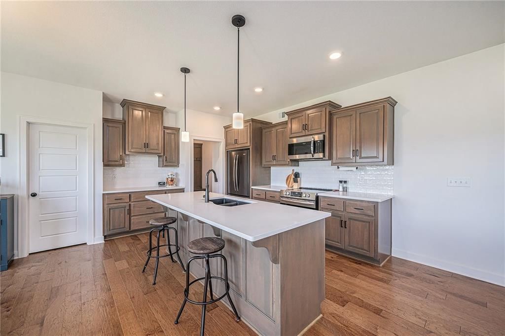 10616 N Holly Street — photo 14