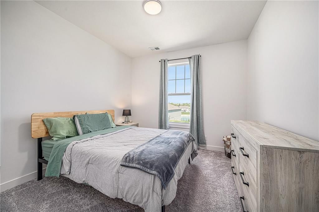 10616 N Holly Street — photo 26