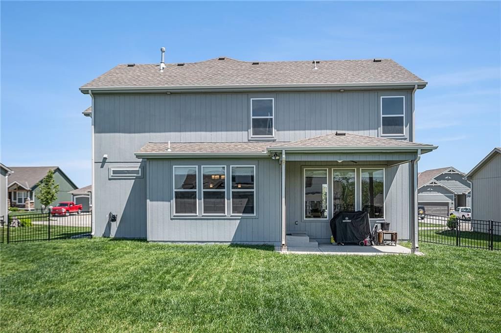 10616 N Holly Street — photo 33