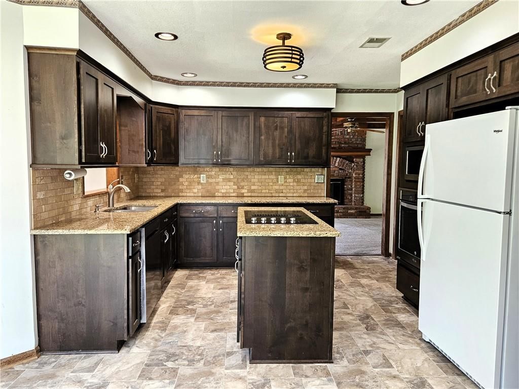 5806 N Kensington Avenue — photo 11