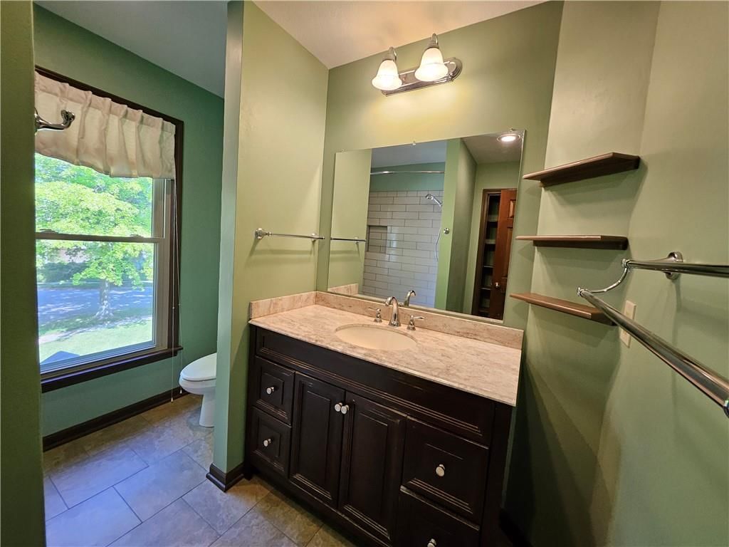 5806 N Kensington Avenue — photo 39