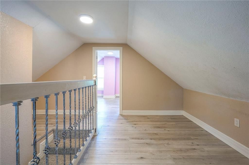 1302 FREMONT Avenue — photo 11