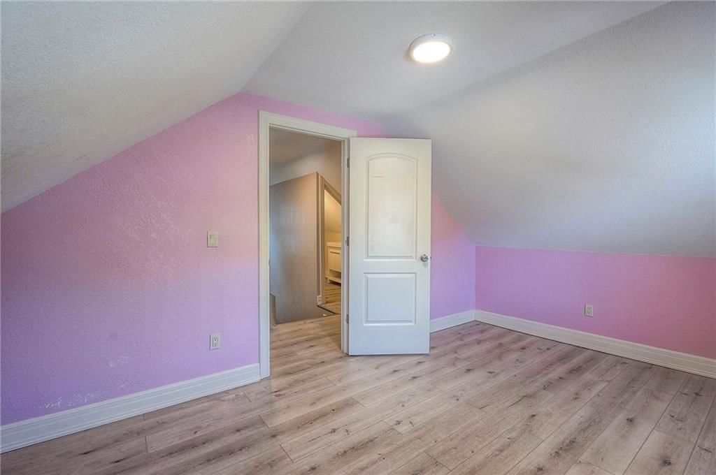 1302 FREMONT Avenue — photo 14