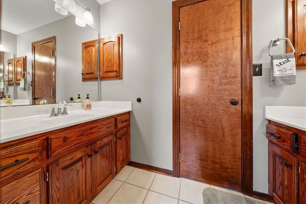 18508 E Moorland Street — photo 30