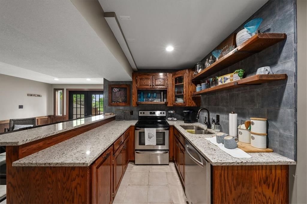 18508 E Moorland Street — photo 38