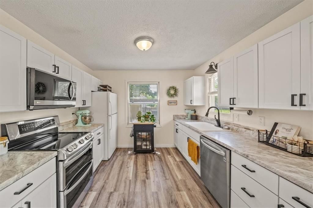 8764 Golden Lane — photo 7