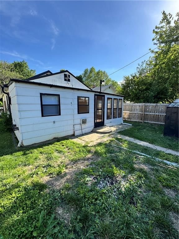 1523 Sacramento Street — photo 5