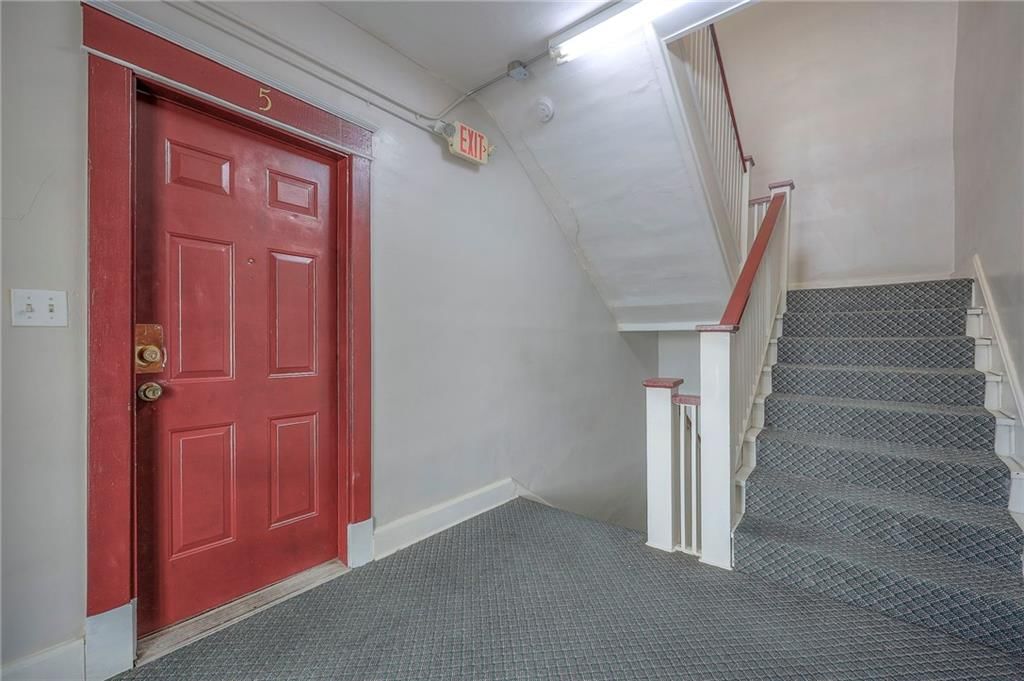 Photo 19 of 34 - 204 E Franklin Street