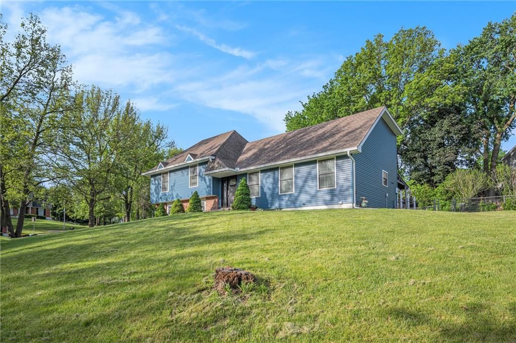 9708 N Campbell Drive, Kansas City, MO