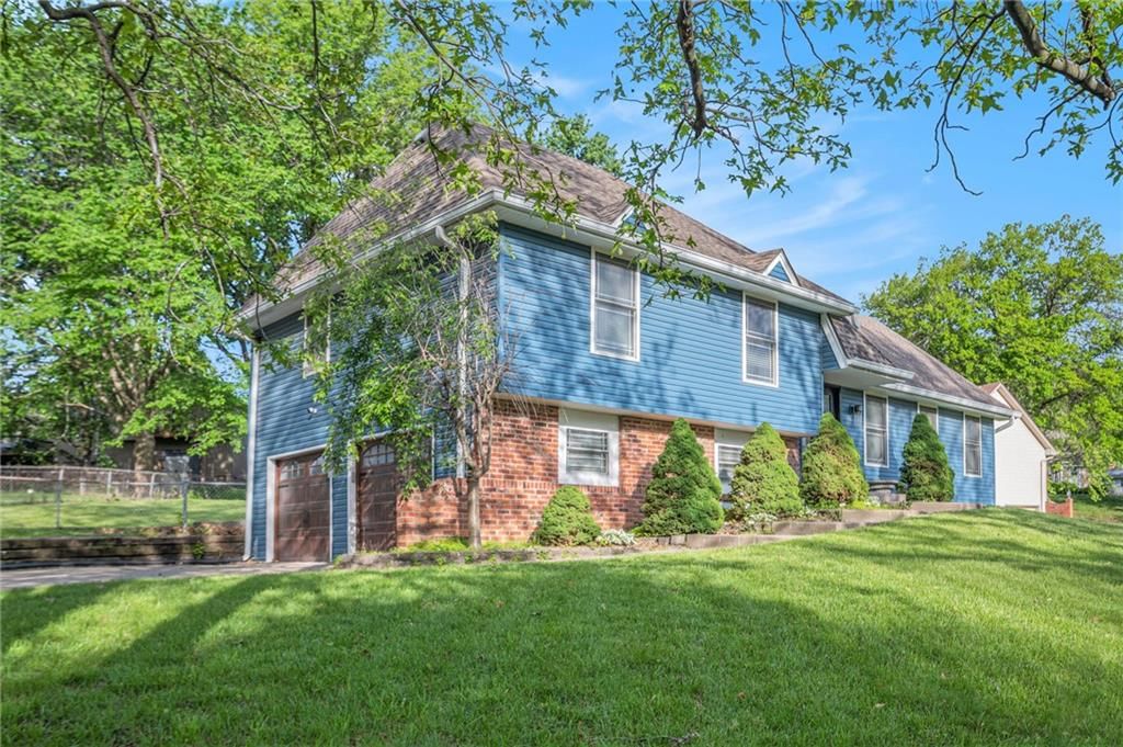 9708 N Campbell Drive — photo 3