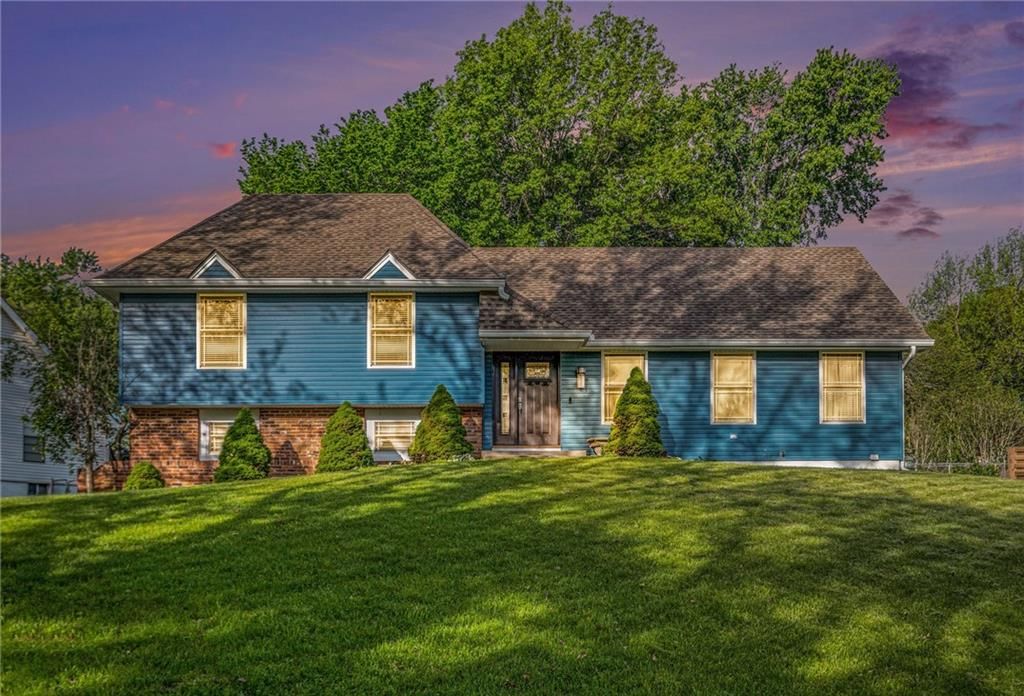 9708 N Campbell Drive — photo 4